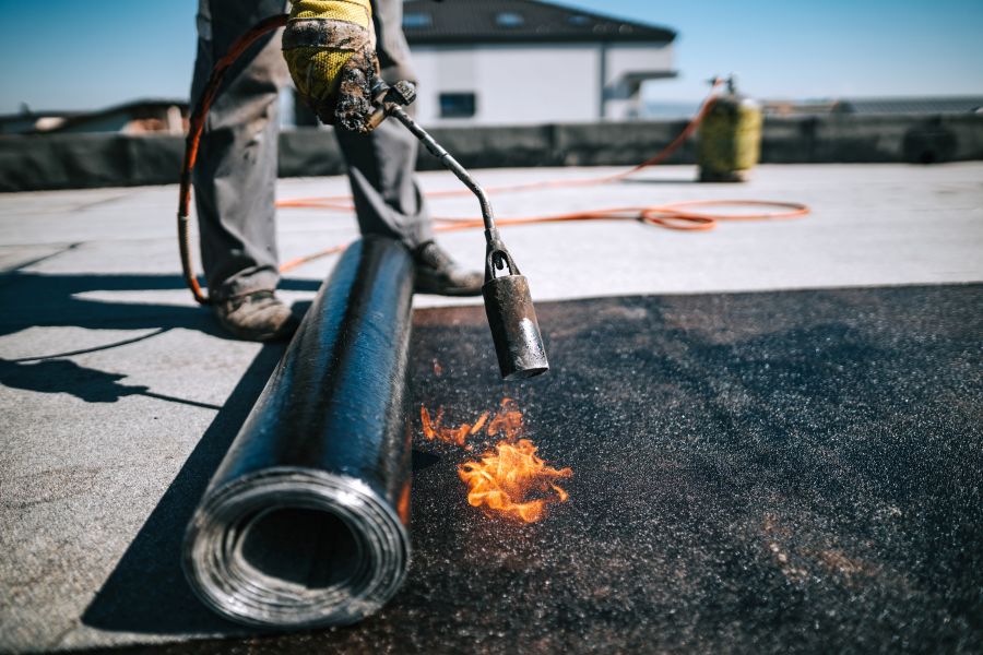 Bitumen Roofs, the Vitamin B for Roofs Bitumen Roofs, the Vitamin B for Roofs