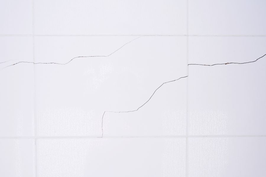 How We Restore Your Cracked or Damaged Tiles How We Restore Your Cracked or Damaged Tiles