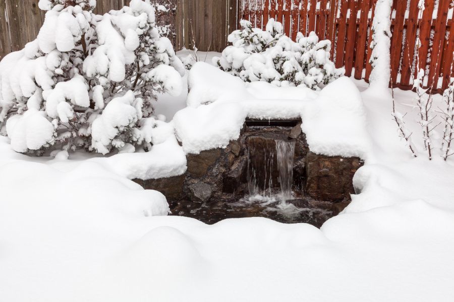 How to Maintain a Water Feature During the Winter