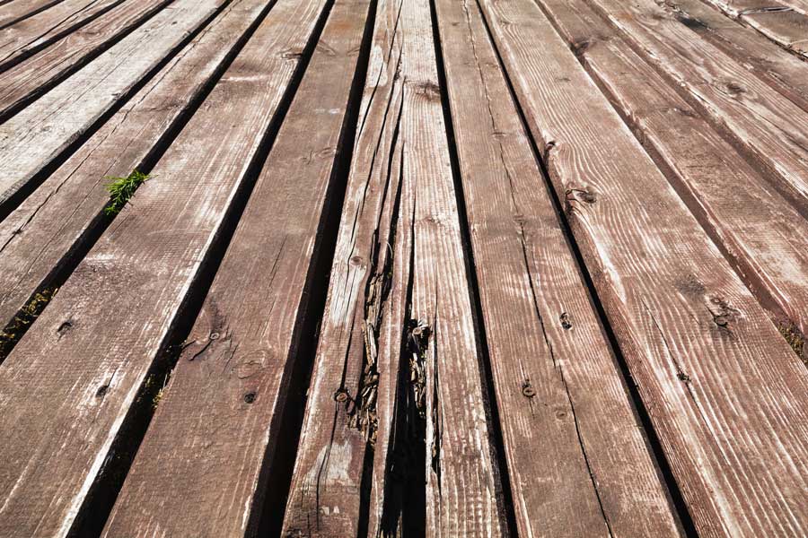 Signs Your Deck Needs Repairing