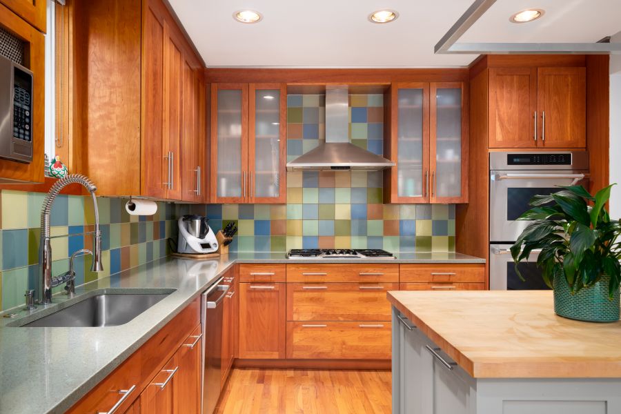 How to Use a Square Kitchen Island