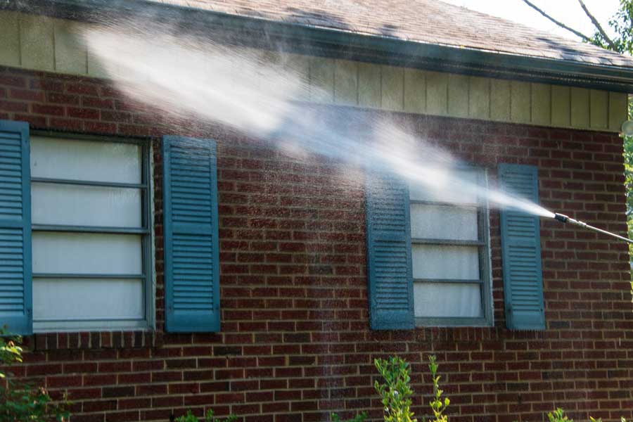 Why You Should Power Wash Your Home During the Summer
