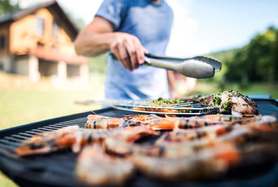 How to Host a Memorable Backyard BBQ