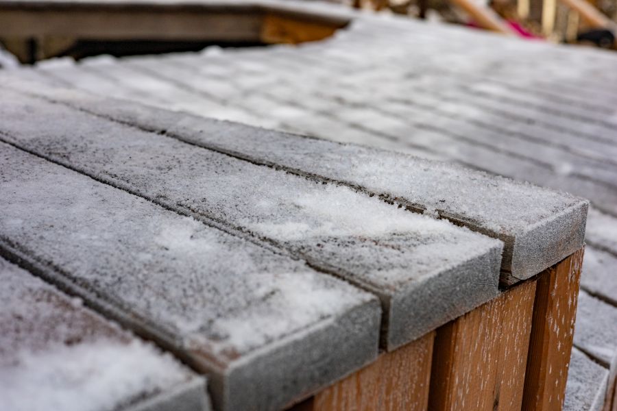 How to Care for Decks in the Snow and Cold