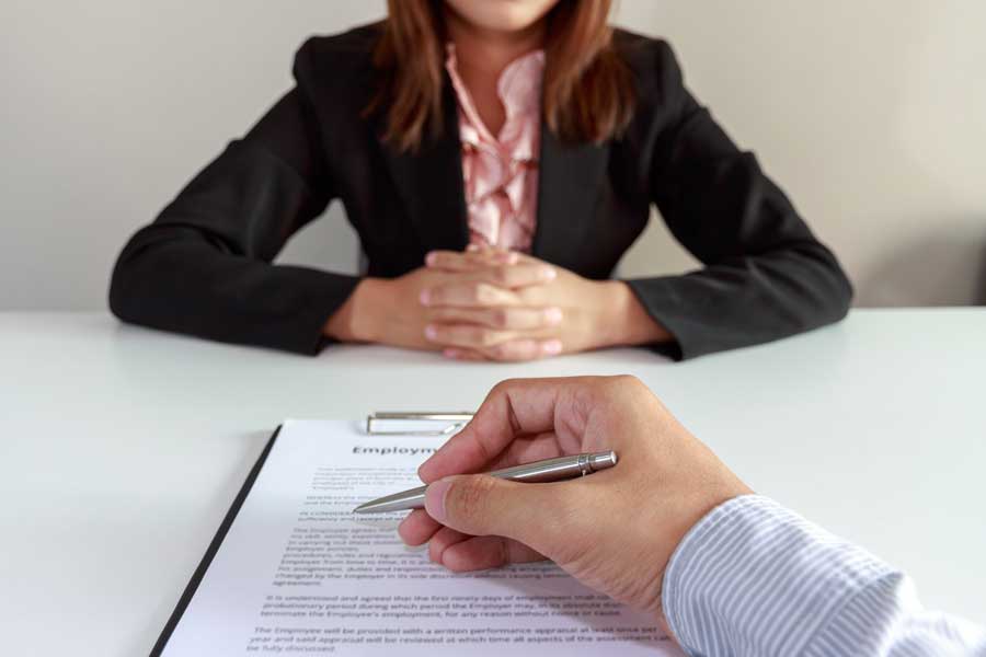 How the Right Contract Agreements Protect Employers