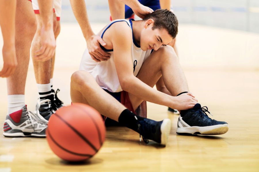 Common Basketball Injuries and How to Bounce Back with Denver Sports Rehab