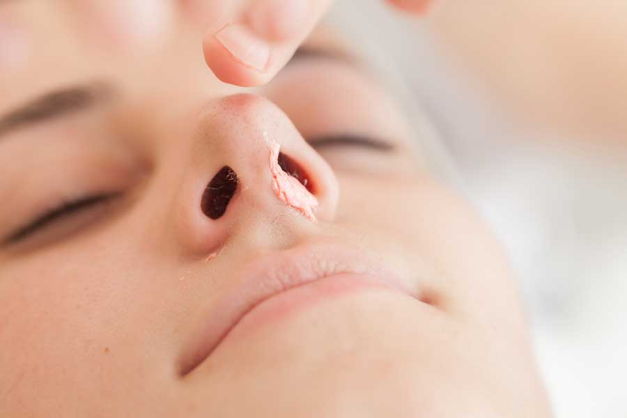 What to Expect When Getting Your Nose Waxed